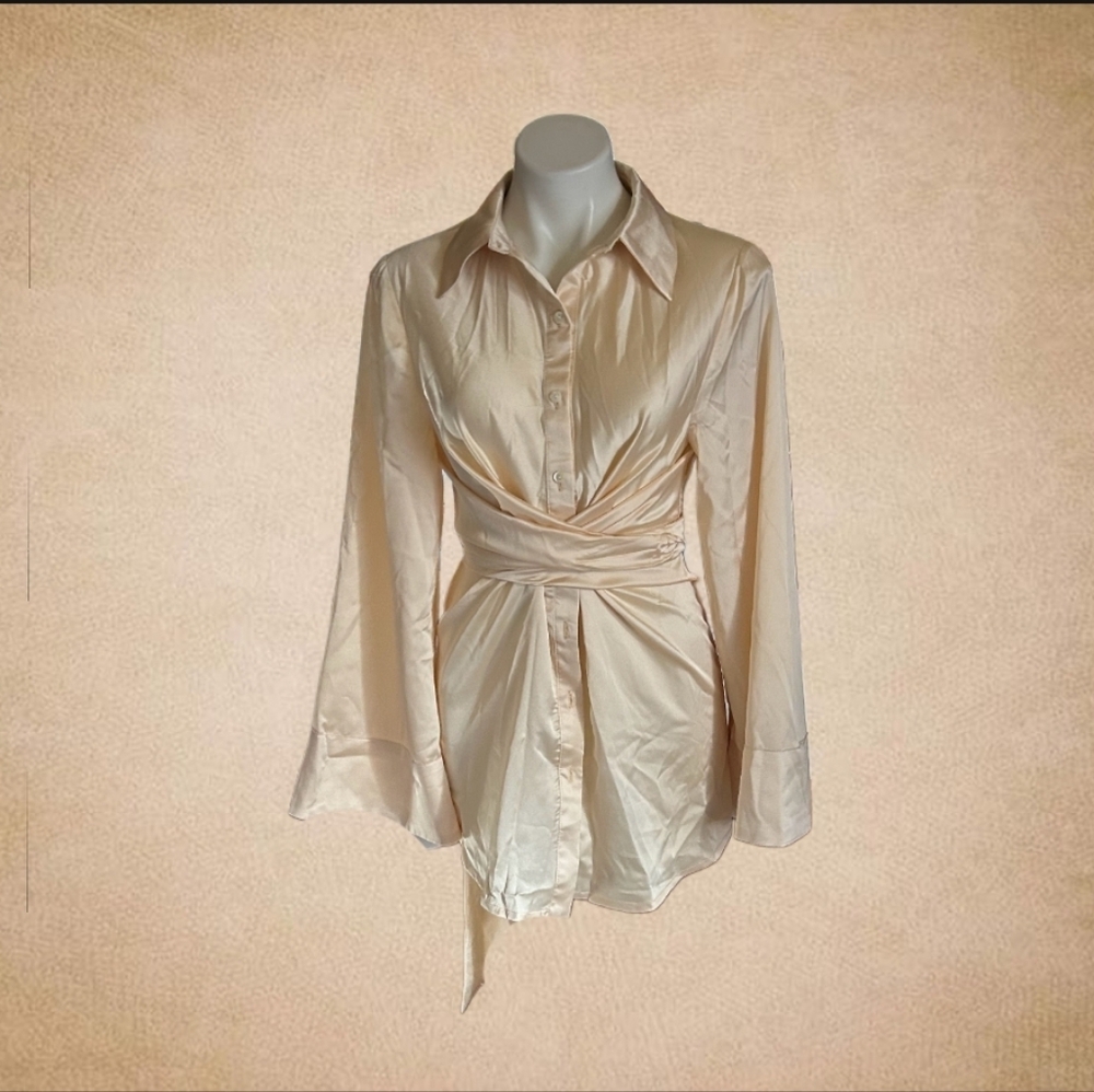 Leasing Long Sleeve Wrap Blouse